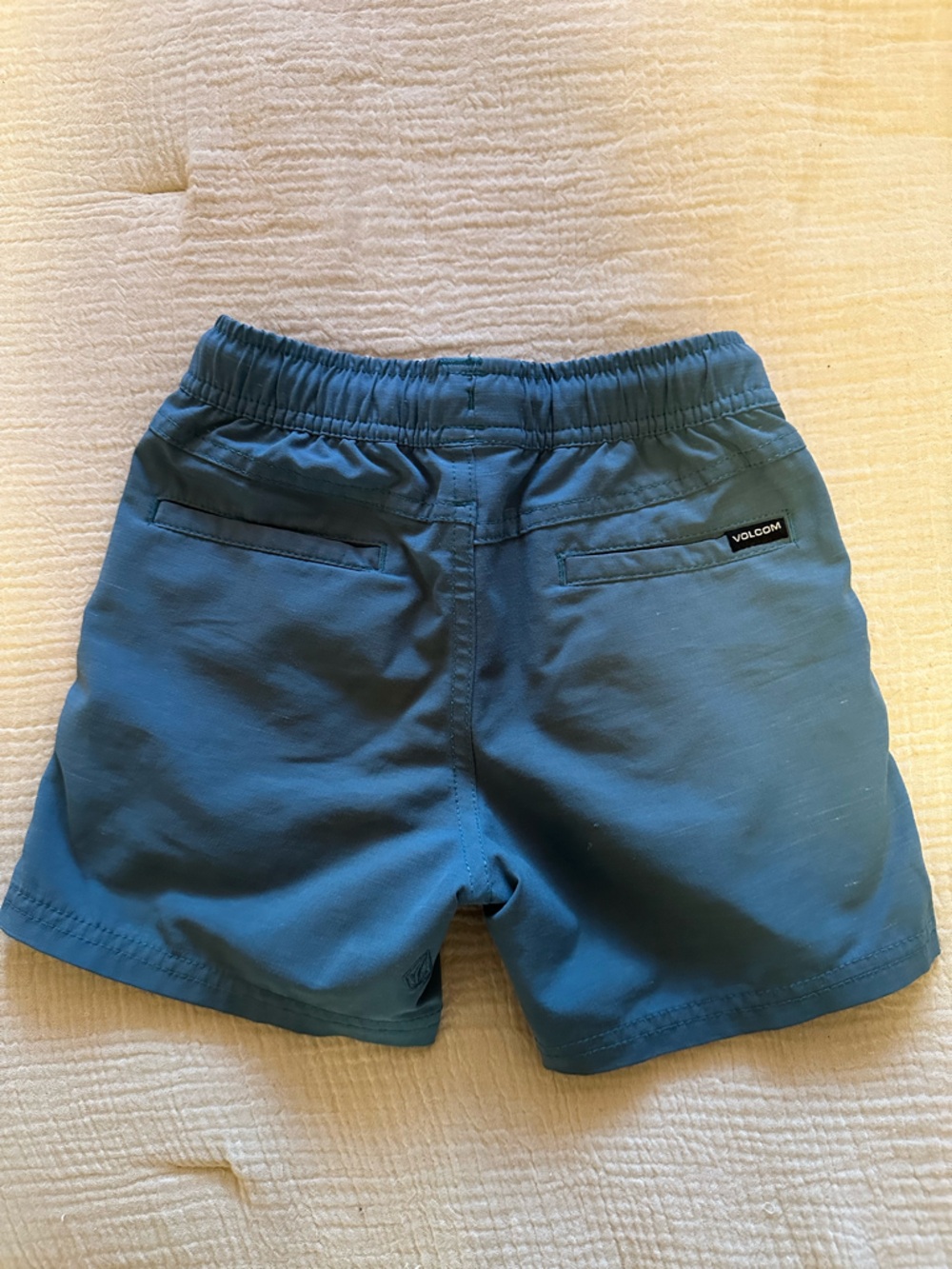 Volcom Boys Bundle - Picture 7 of 7